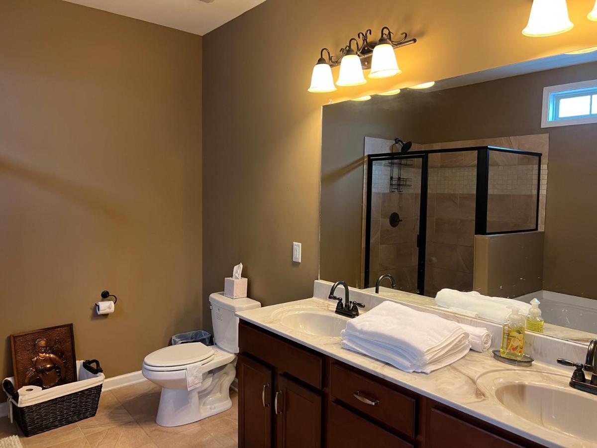 Five Stars Luxury Home Clarksville Extérieur photo